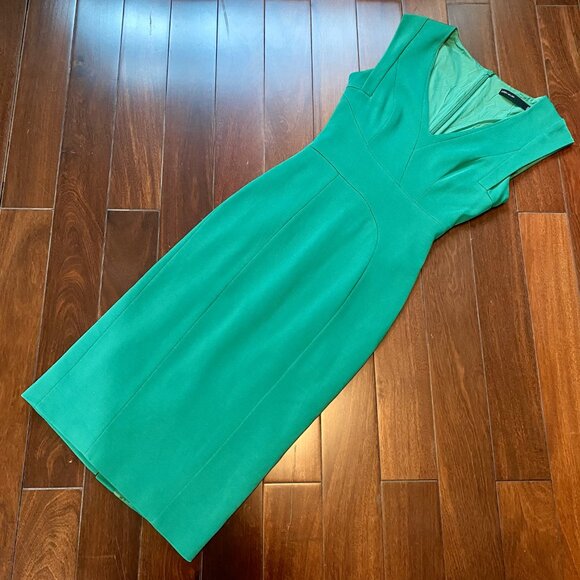 Karen Millen Elegant Bright Green V-Neck Structured Pencil Dress - Size 4 - Picture 10 of 16